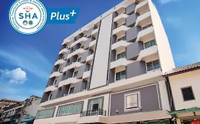 The Holidays Hill Betong